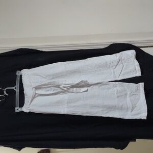 Woman's white linen pants